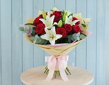 Букет цветов из:  Лилии и Розы в Семено-Александровке