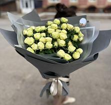 Букет Белые кустовые розы Солинеро в Семено-Александровке