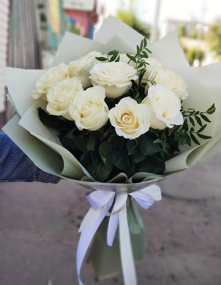 Букет Белые розы Проуд в Семено-Александровке