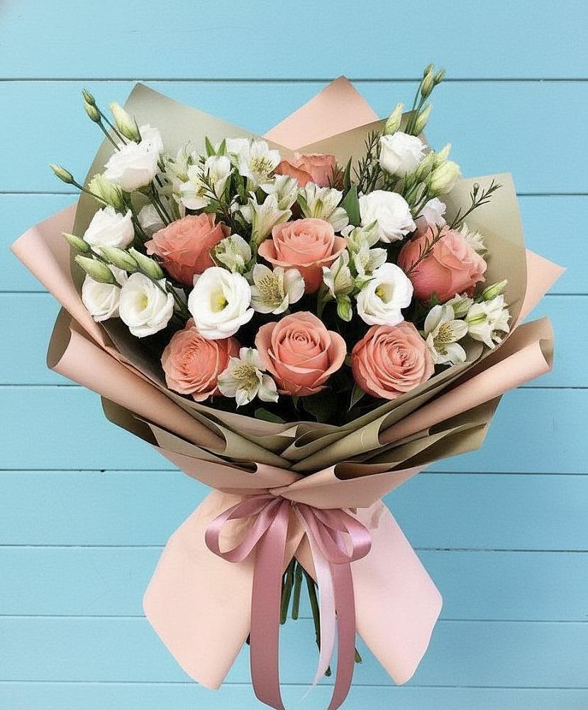 Букет цветов из: Розы, Альстромерии и Лизиантусы в Семено-Александровке