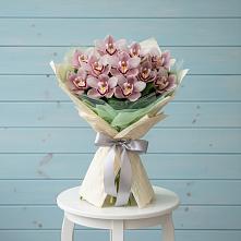 Букет цветов из:  Орхидеи и Розы в Семено-Александровке