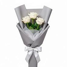 Букет 3 белые розы в Семено-Александровке