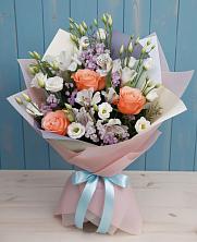 Букет цветов из:  Лизиантусы, Розы, Альстромерии и Гипсофила в Семено-Александровке