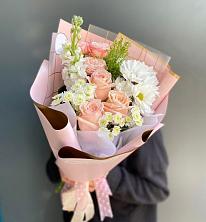 Букет цветов из:  Хризантемы и Розы в Семено-Александровке