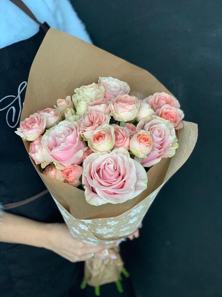 Букет цветов из: Хризантемы и Розы в Семено-Александровке