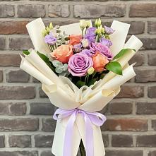 Букет цветов из:  Лизиантусы и Розы в Семено-Александровке