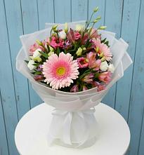 Букет цветов из:  Герберы, Альстромерии и Лизиантусы #REPLACE_PRED# Семено-Александровке