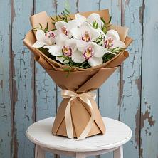 Букет цветов из:  Орхидеи и Розы в Семено-Александровке